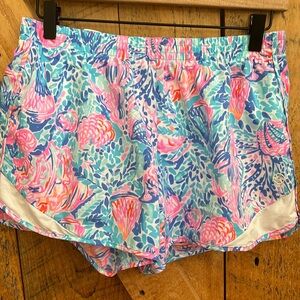 Women’s Lilly Pulitzer Luxletic shorts Size Small Barley worn